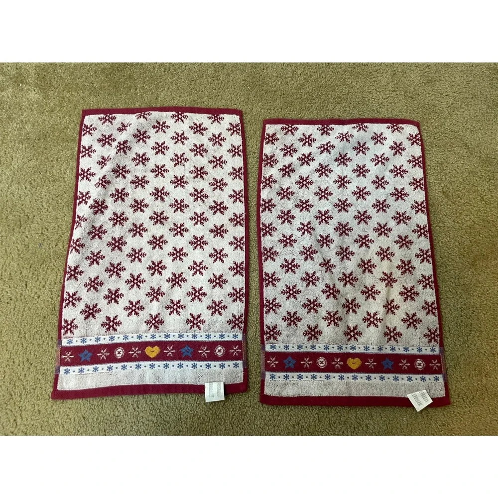 Kohl's Department Stores Holiday Snowflake Hand Towels‎ Set of 2 Burgundy